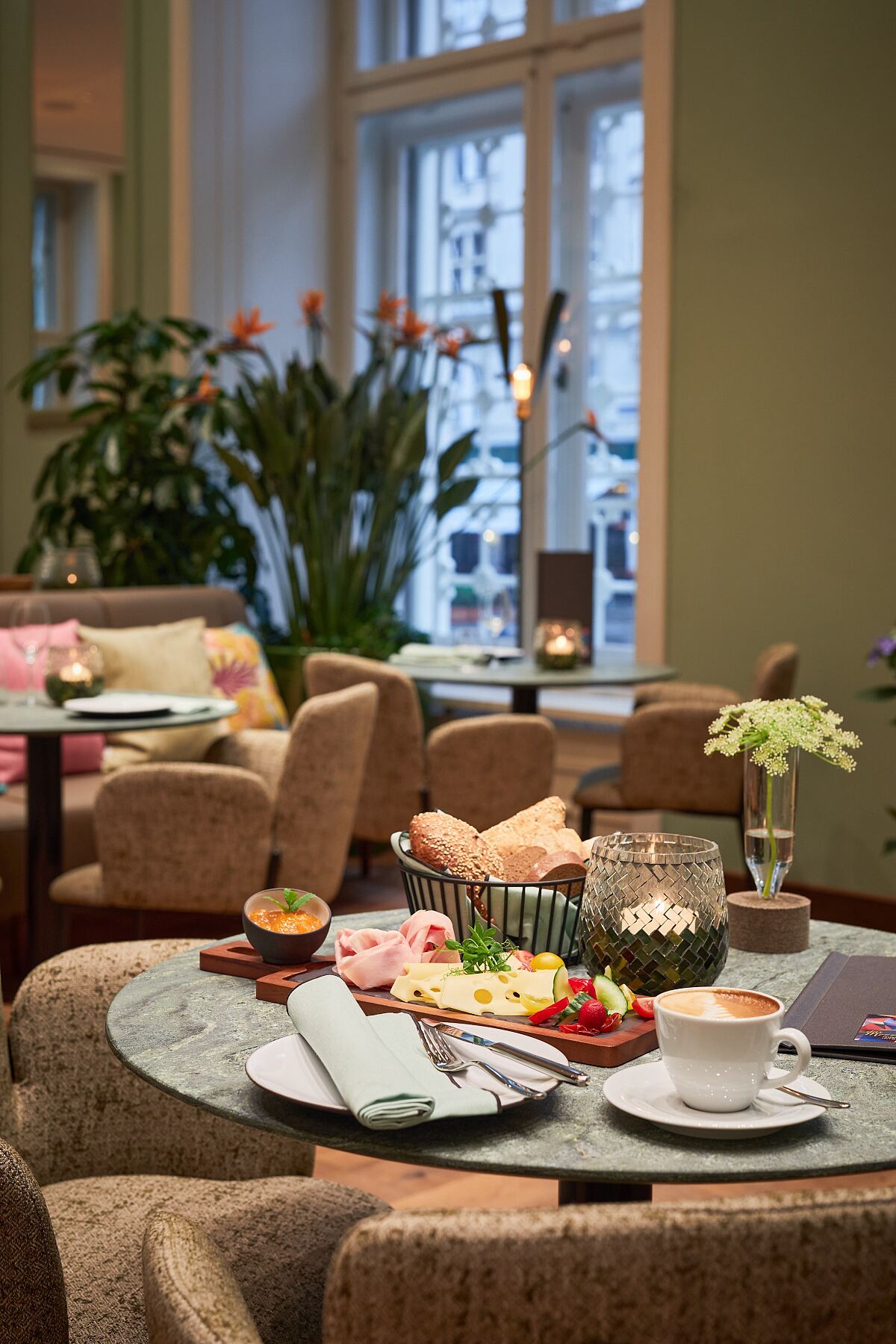 Leckeres Frühstück? Gibt es im „das Mezzanin“ von Montag bis Samstag, von 7.30 bis 11.00 Uhr. 