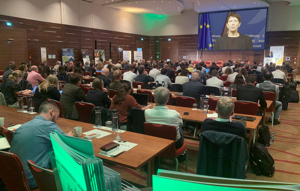 NonGMOSummit Grußwort Bender - Foto Sönke Guttenberg