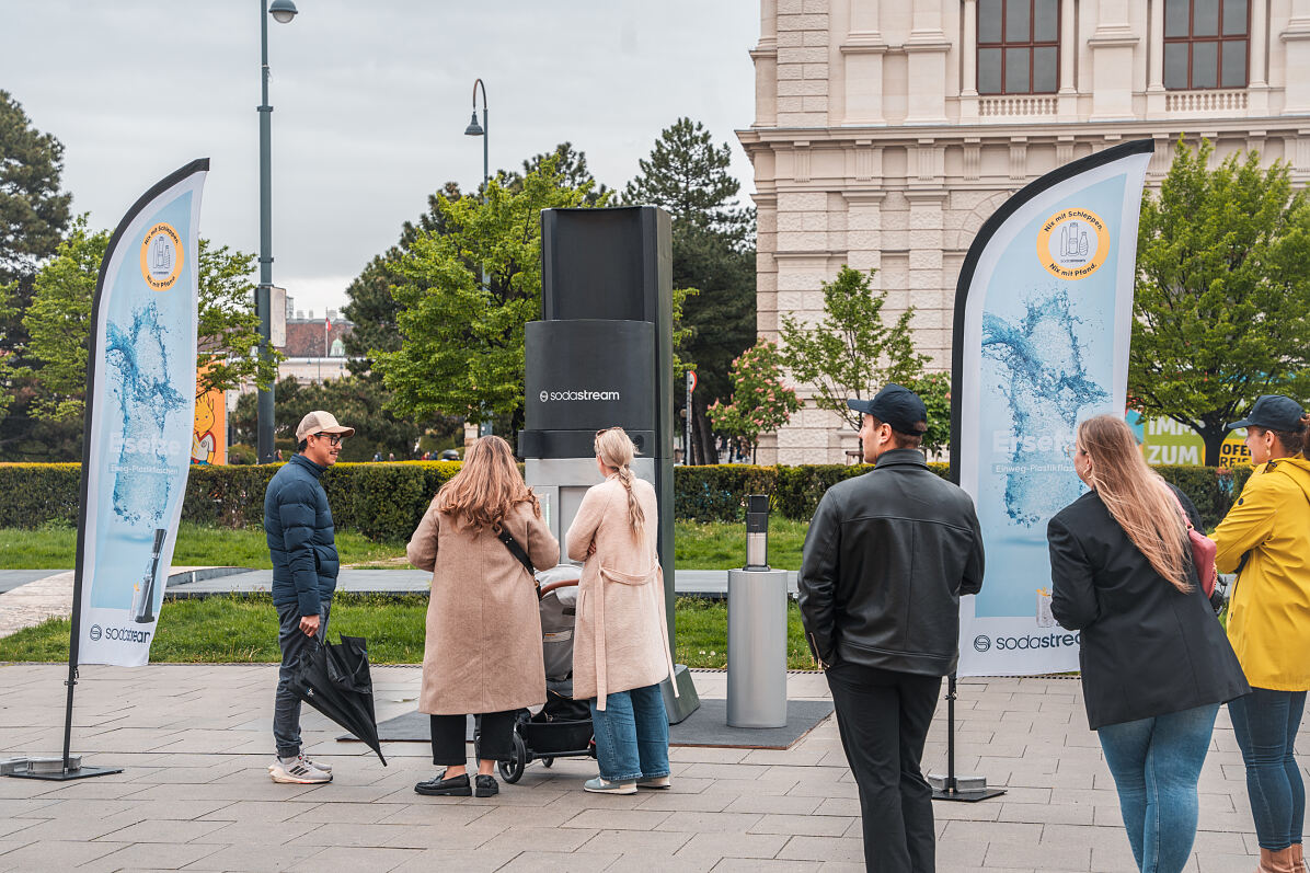 SodaStream Ersetze Einweg-Plastikflaschen-Aktivierung (c) Paul Breuss  Brimed