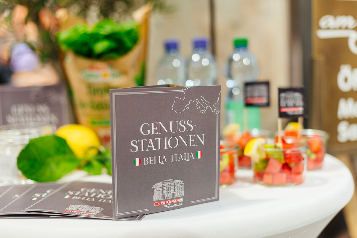 Die Genussreise „Bella Italia“ im INTERSPAR am Schottentor verspricht Kundinnen und Kunden einen Abend voller kulinarischer Highlights. 